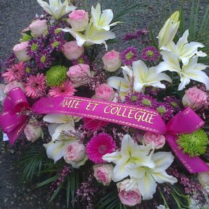 devant de cercueil lys, roses, magasin le jardin du vievre en normandie 27450